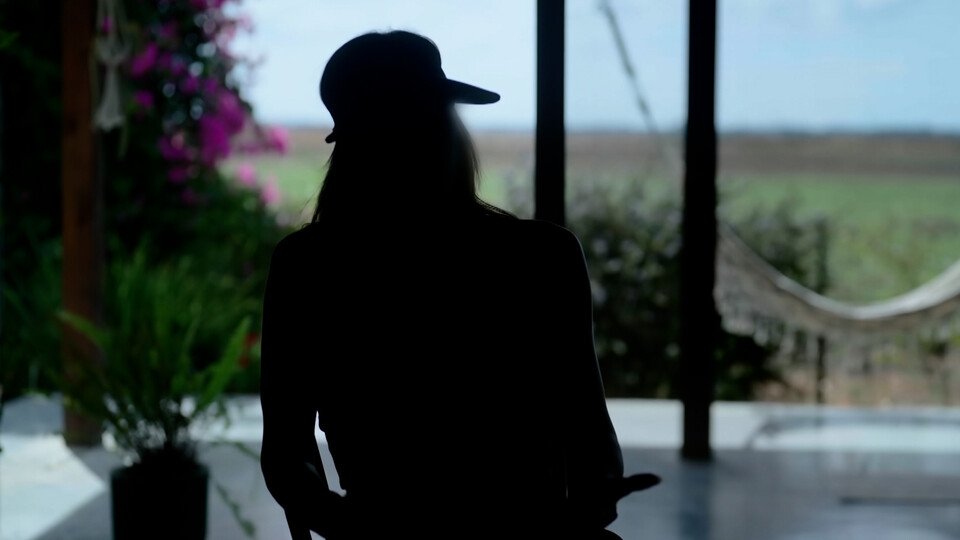 דנה (שם בדוי) (צילום: מתוך "חשיפה", קשת 12)