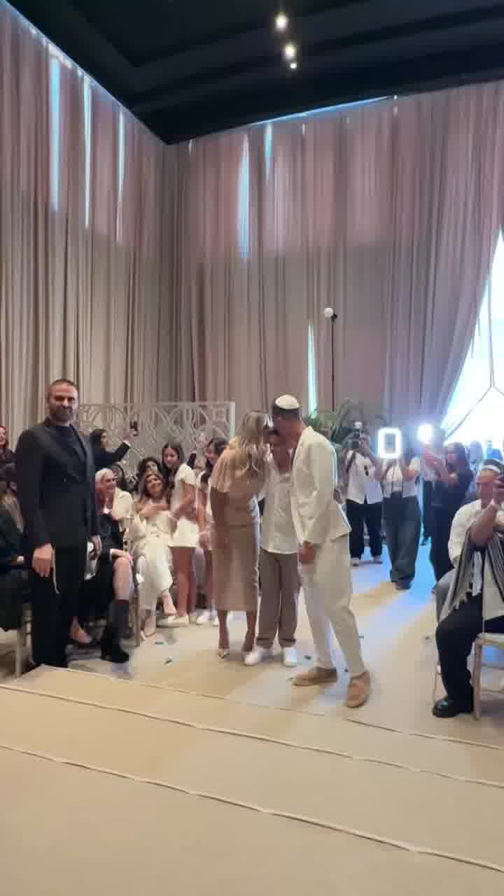 עם הופעות של בן צור 
ועומר אדם: ערן ושי זהבי חגגו
בר מצווה לבנם הבכור רוי