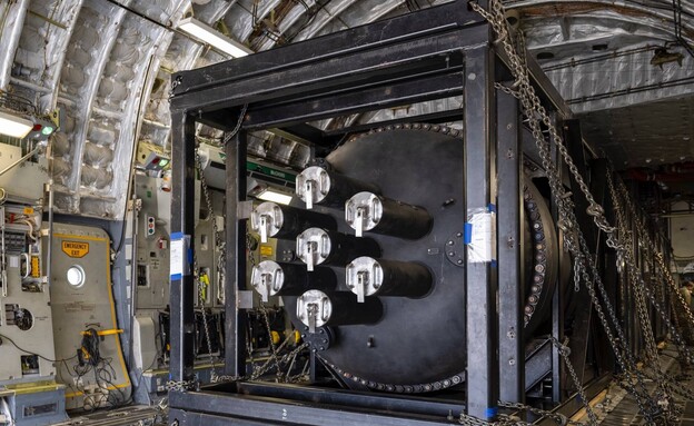 הכור הזעיר שהוטס בארה"ב (צילום: משרד ההגנה האמריקני)