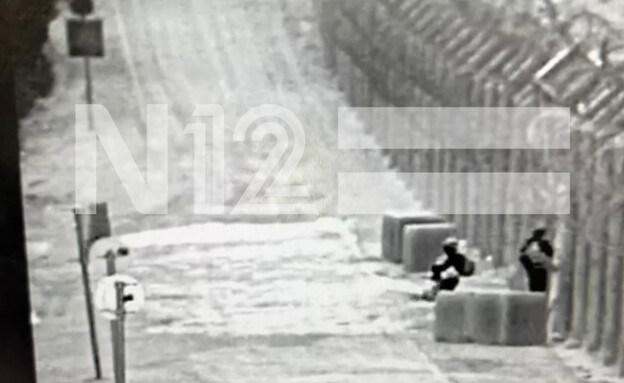 ישראלים חוצים את הגדר לשטח סוריה ישראלים חוצים את הגדר לשטח סוריה