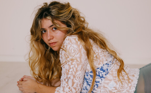 עלמה גוב (צילום: עמית בן נון) עלמה גוב (צילום: עמית בן נון)