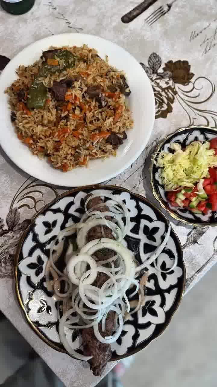 ארוחת צהריים טובה והגונה במסעדה משפחתית? אף פעם לא נסרב לדבר כזה