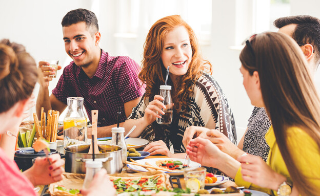 ארוחה טבעונית (צילום: Photographee.eu, shutterstock)