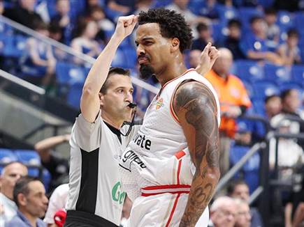 אדווארדס להט מהפתיחה (אלן שיבר)