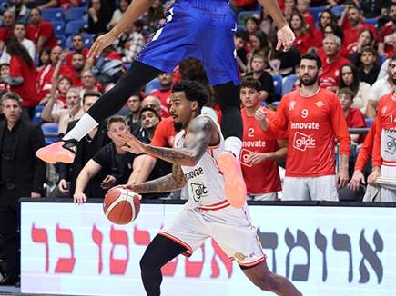 הרצליה התקשתה למצוא פתרונות (אלן שיבר)