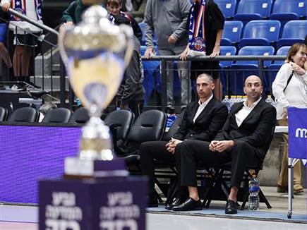 הפנים לגמר הגדול בחמישי (אלן שיבר)