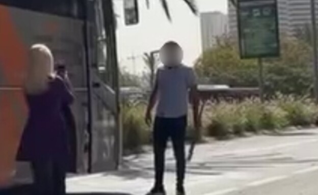 ניסיון דריסה של נהג אוטובוס בזמן עימות בכביש