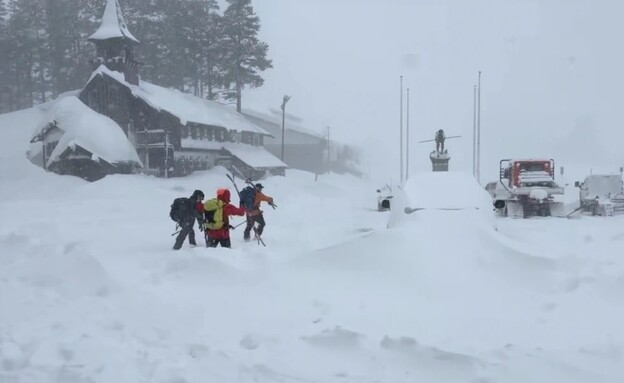 אתר סופת השלגים הקשה בקליפורניה