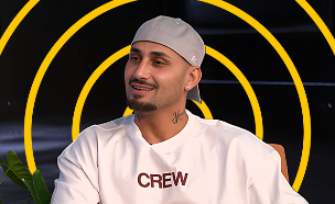 ארז איסקוב, "עובר מסך" (צילום: ערוץ 24; עיצוב: סטודיו Keshet Digital)