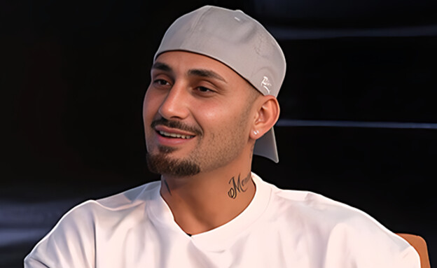 ארז איסקוב, "עובר מסך"