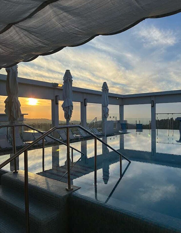 מלון אלמונד