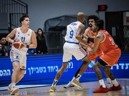 אריאל פגש את האקסית (עודד קרני)