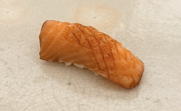 טומויוקי יושינגה 