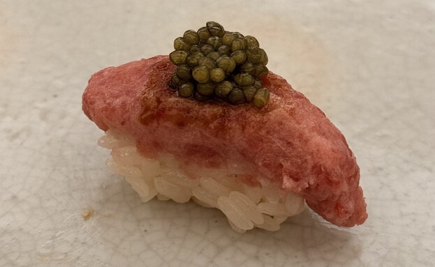 טומויוקי יושינגה 