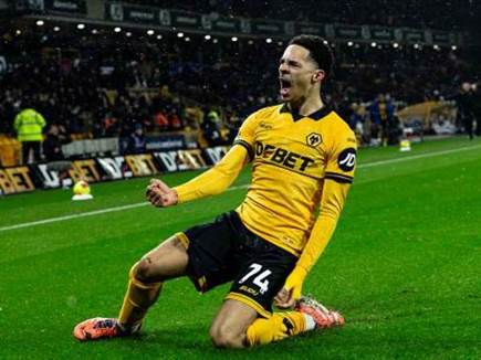 ואדוזי הקפיץ את המוליניו דרך קלאפיורי (GETTY)