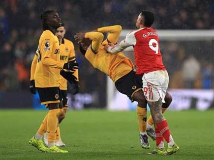 המשחק הסתיים בעצבים של ז`סוס (GETTY)