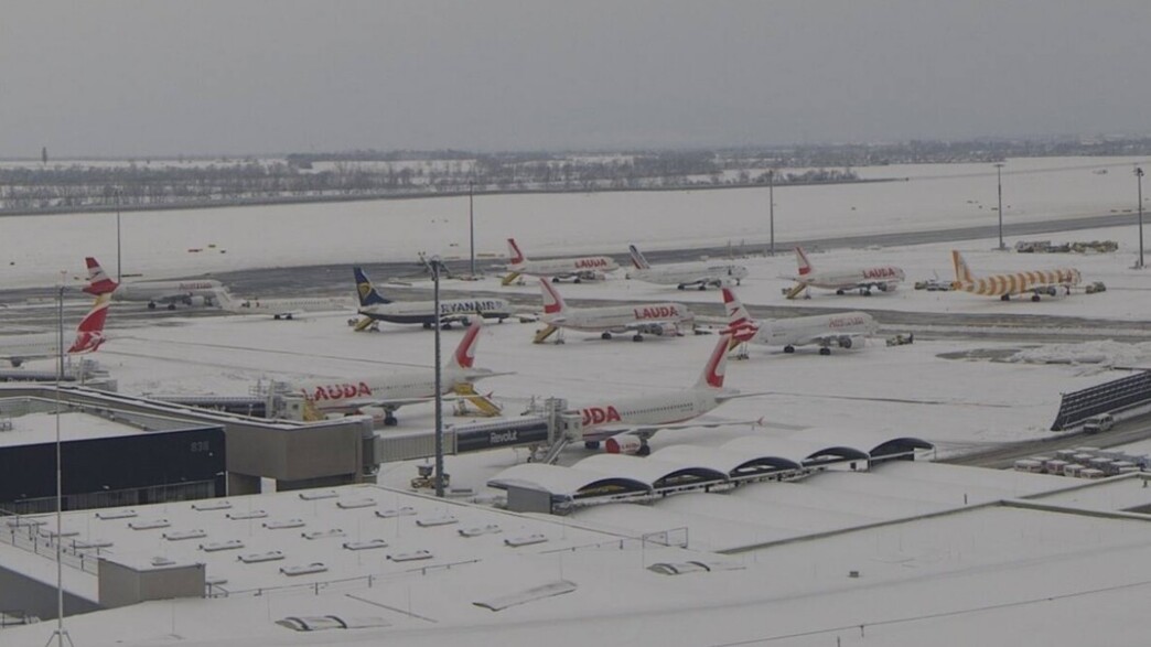 הסופה בנמל התעופה בוינה