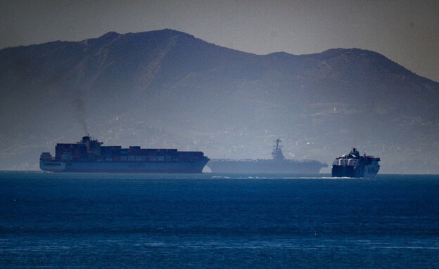 נושאת המטוסים ג'רלד פורד במצר גיברלטר