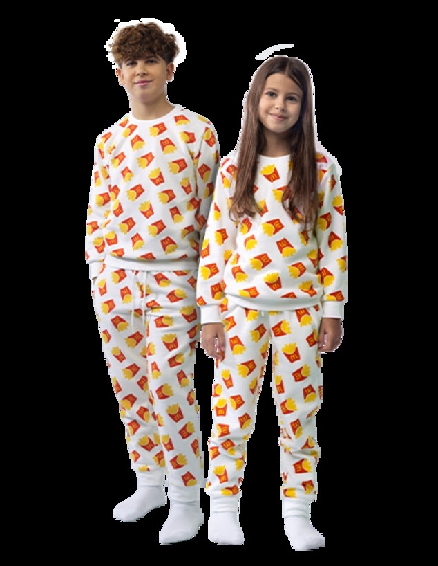 סט פיג'מה מקדונלד'ס סט פיג'מה מקדונלד'ס