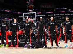 (Photos by Michael Gonzales/NBAE via Getty Images) (צילום: ספורט 5)