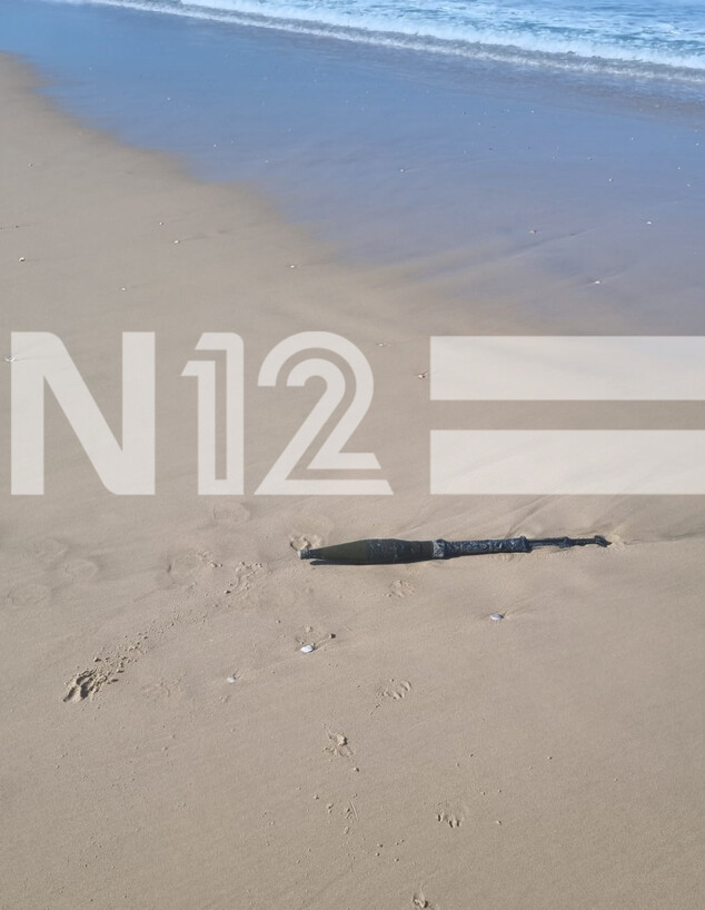 נפל של טיל RPG נשטף לחוף בזיקים נפל של טיל RPG נשטף לחוף בזיקים