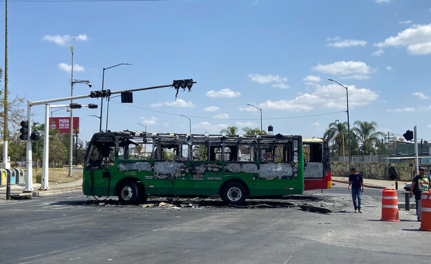 מהומות לאחר שהצבא במקסיקו חיסל את ראש הקרטל מהומות לאחר שהצבא במקסיקו חיסל את ראש הקרטל