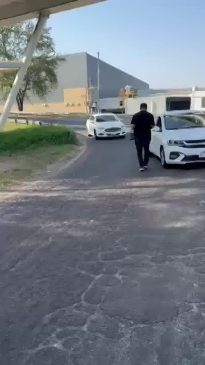 מציתים רכבים וחוסמים כבישים: פעילי קרטל חליסקו ממשיכים להטיל אימה ברחובות