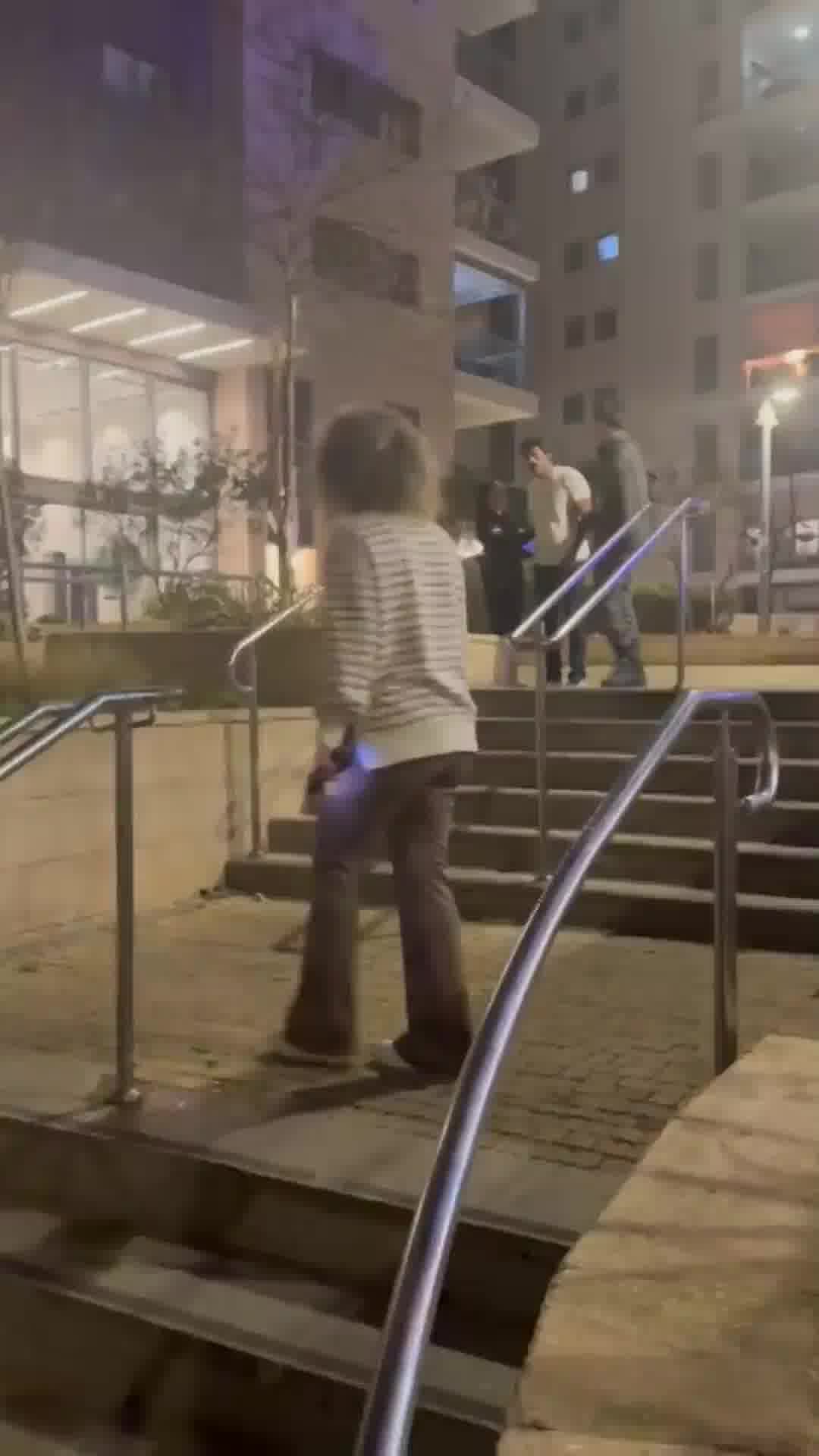 מרדכי דוד עוכב לחקירה כשהפגין מול ביתה של לוסי אהריש ושוחרר, צחי הלוי התעמת איתו