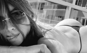 בגיל 53: סופיה ורגרה רותחת בבגד ים שלא מותיר מקום לדמיון (צילום: אינסטגרם)