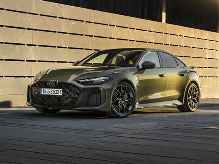 למנוע ה-V6 בנפח 2.9 ליטר נוספו כמה עשרות סוסים, אבל עכשיו יש גם סי (צילום: ספורט 5)