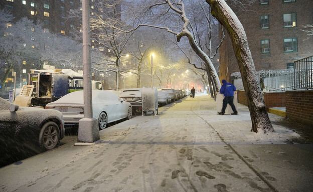 סופה קשה מכה בניו יורק