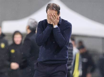 נתניה מושפלת בבית (צילום: אלן שיבר)