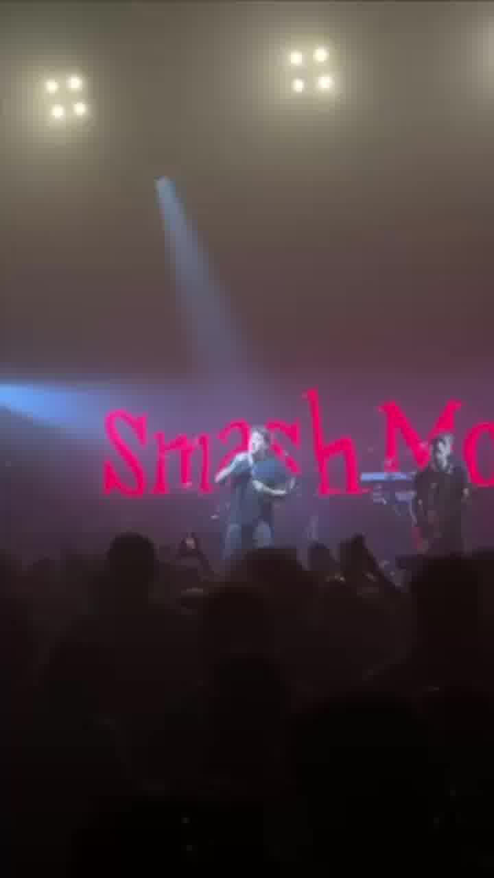 Smash Mouth מבצעת גם את הלהיט All Star על במת הבארבי בתל אביב