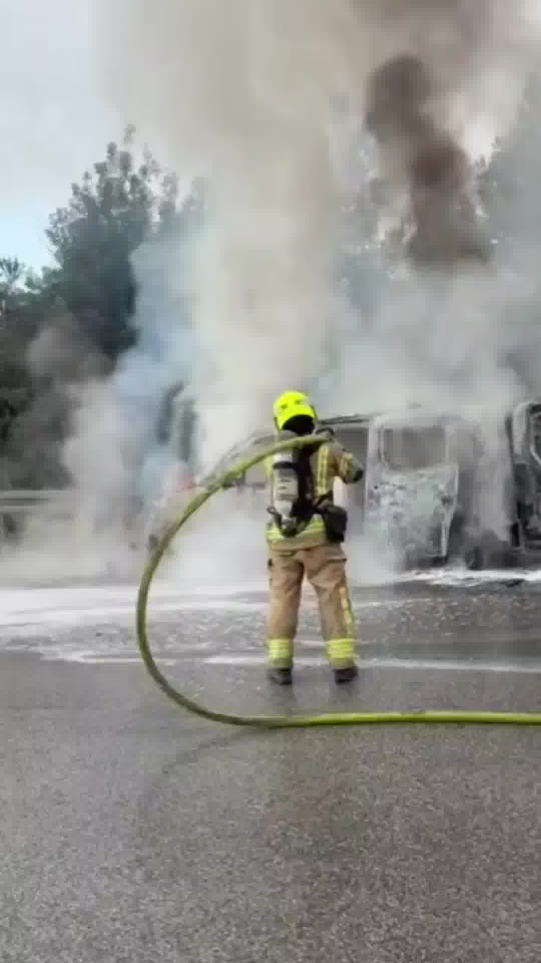 שריפת רכב במחלף עירון שבכביש 6