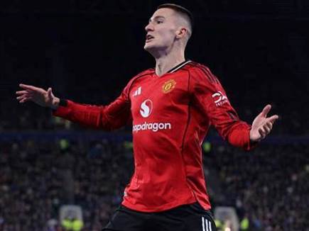 החלה לספור מחדש: 0:1 ליונייטד על אברטון