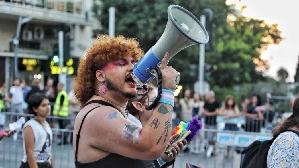 נדב יפתח שביט נדב יפתח שביט