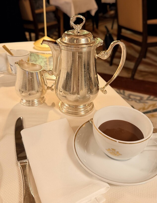 סדריק גרולה, מסעדת דאלי