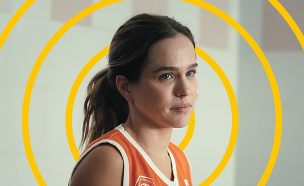 אגם רודברג, "כל האמהות משקרות" (צילום: כאן 11; עיצוב: סטודיו Keshet Digital)