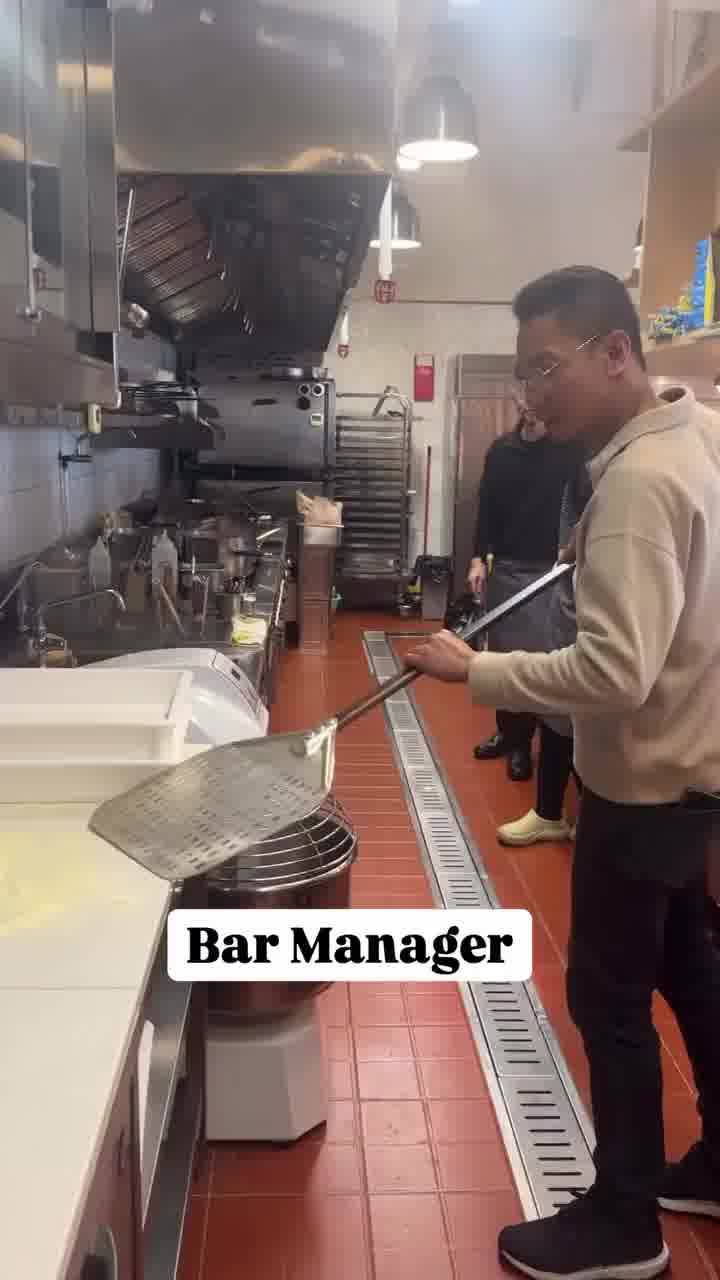 נזיר בודהיסטי אמר פעם: "זה שאתה עובד בפיצרייה, לא אומר שאתה יודע להכין פיצה"