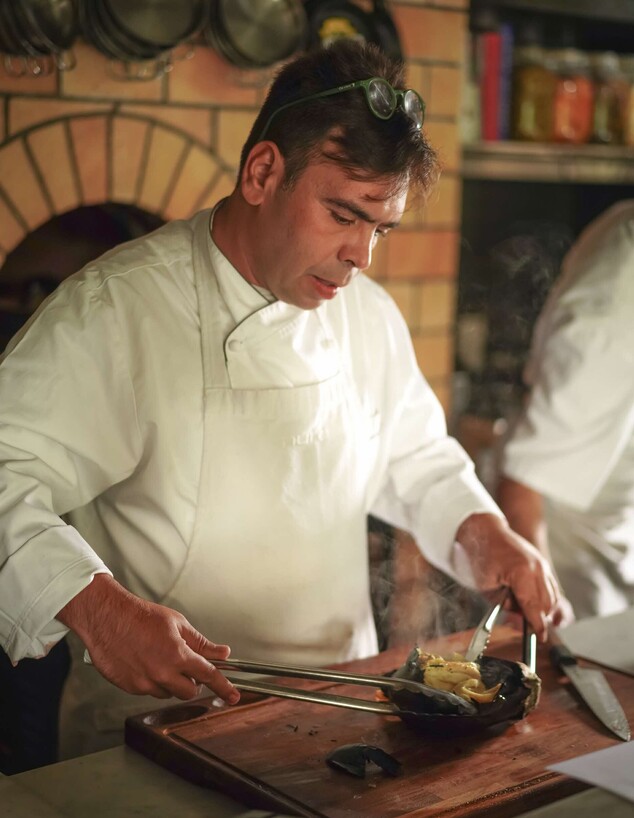 השף רפי כהן מבשל בכרם השף רפי כהן מבשל בכרם