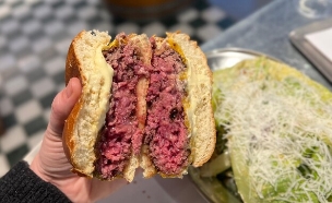 אדום, שמן, עסיסי. טעים רצח (צילום: ניצן לנגר, mako אוכל)