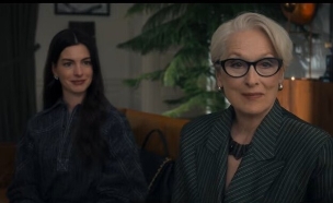 אן האת'ווי, מריל סטריפ, "השטן לובשת פראדה" (צילום: צילום מסך מתוך יוטיוב)