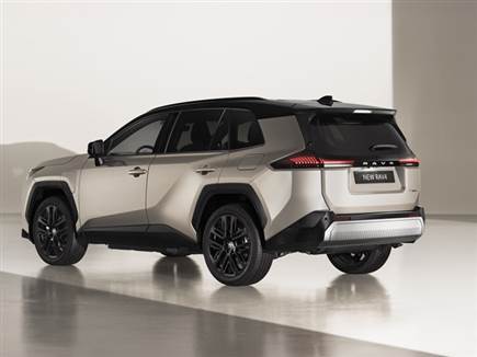 הפלטפורמה זהה, גם המידות, אבל העיצוב והטכנולוגיה חדשים (צילום: ספורט 5)