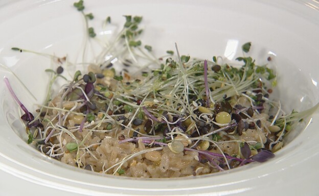 ריזוטו גריסי שיבולת שועל ונבטוטים ריזוטו גריסי שיבולת שועל ונבטוטים