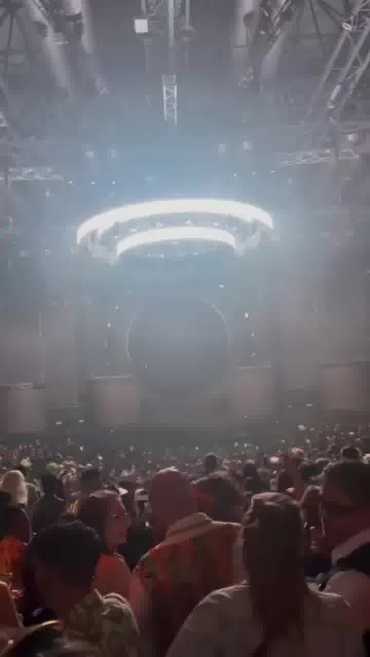 עדן גולן הגיע עם "Voulez-Vous"