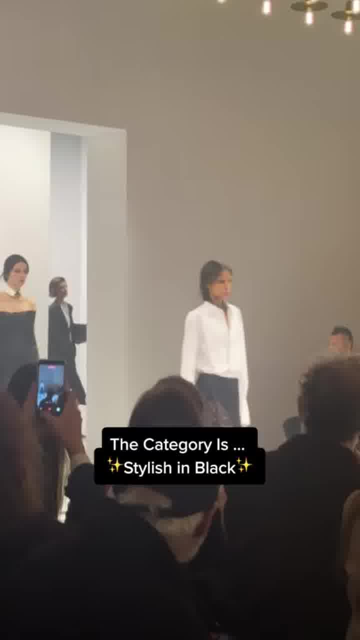 תצוגת האופנה של פנדי במילאנו משכה אליה כמה שמות נוצצים, כמו אומה תורמן, ג׳סיקה אלבה ושיילין וודלי 