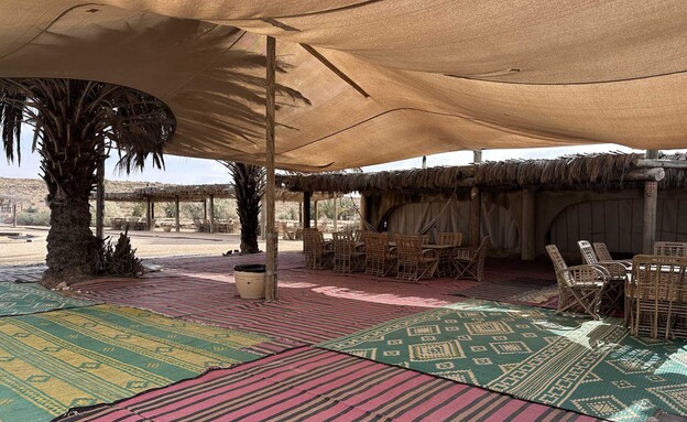 חאן בארותיים 