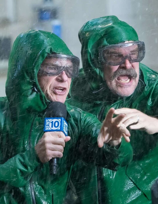 דיוויד הארבור, ג'ייסון בייטמן, "מחפשים" (צילום: Tina Rowden/HBO, יחסי ציבור)