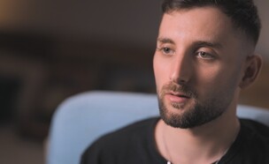 מתן אנגרסט (צילום: עובדה)