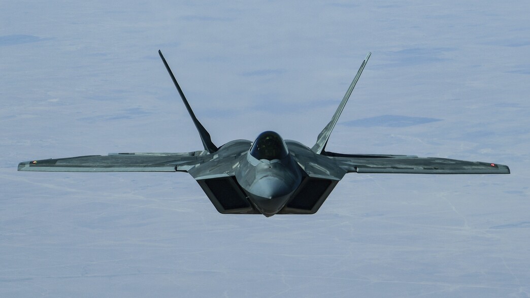 מטוסי קרב מסוג F-22 ראפטור של חיל האוויר האמריקני